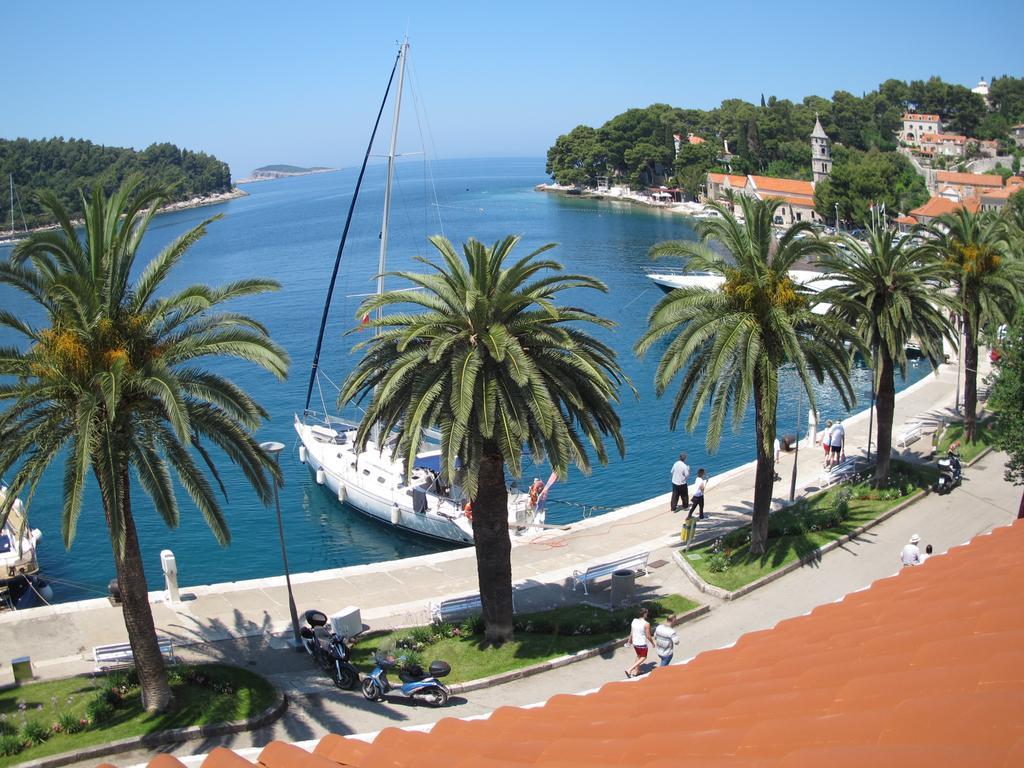 Seafront 2 Apartment